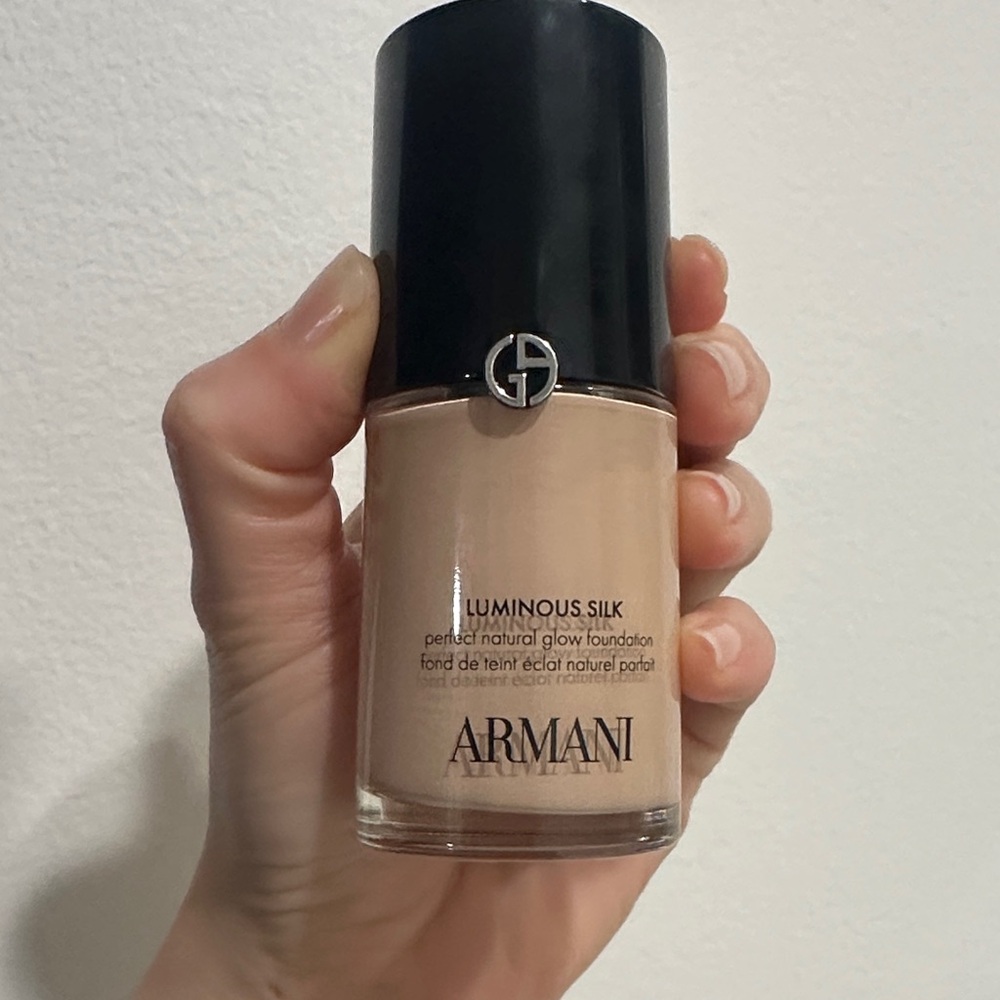 Giorgio Armani Luminous Silk Foundation - New version-5
